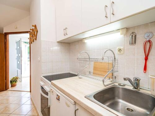 Apartment Matej - One Bedroom Apartment rtava s Dakse
