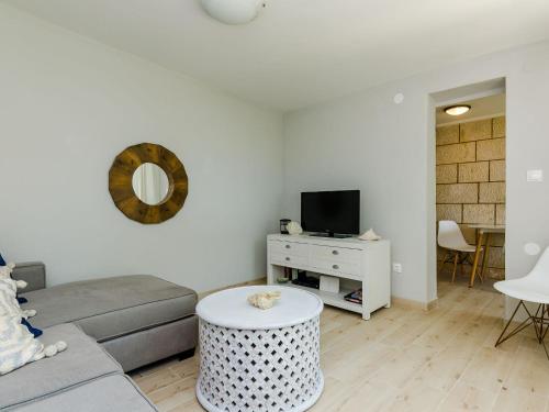 Apartment Kate - Two Bedroom Apartment with Sea View