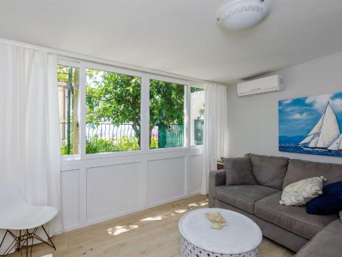 Apartment Kate - Two Bedroom Apartment with Sea View