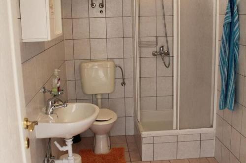 Apartments Lozica - Studio Apartment with Terrace and Sea View