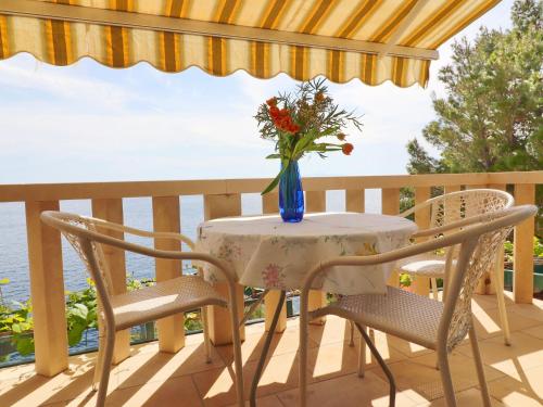 Apartments Plavac Mali- One Bedroom Apartment with Balcony and Sea View