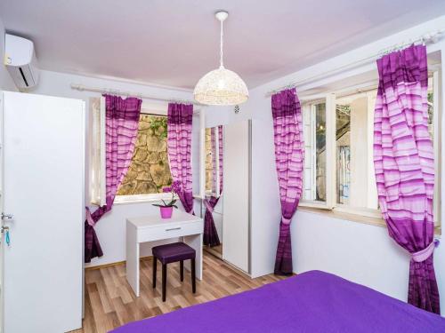 Apartments & Rooms Mara & Petrunjela - Two Bedroom Apartment with Terrace and Sea View