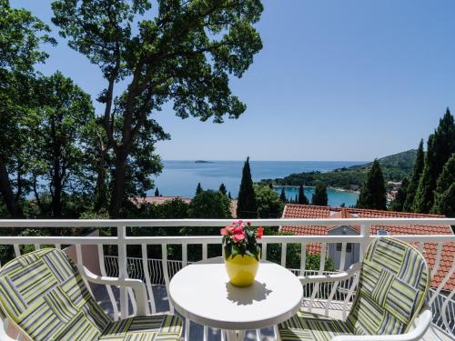 Apartments Marmo - One Bedroom Apartment with Balcony and Sea View Apartman 1