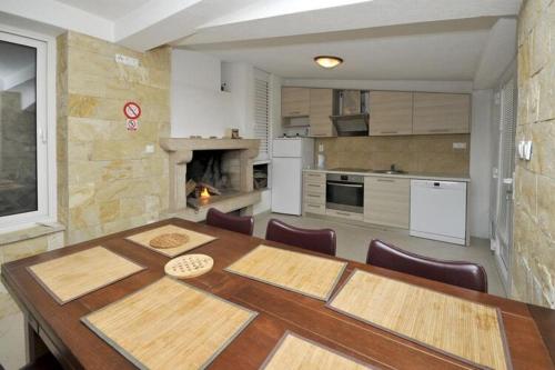 Apartments Villa Moonlight - One Bedroom Apartment with Sea View Balcony Junior