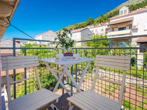 Apartments Terra - One Bedroom Apartment with Balcony and Garden View MALI