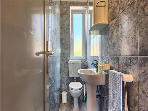 Apartment Lucija - Three Bedroom Apartment with Balcony