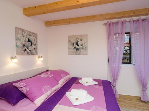 Lavender Garden Apartments - Studio Apartment with City View First Floor - APT 4