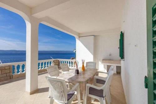 Apartments Nena ST - One Bedroom Apartment with Terrace and Sea View A4