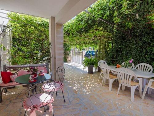 Apartment Oaza - Three Bedroom Apartment with Terrace and Sea View