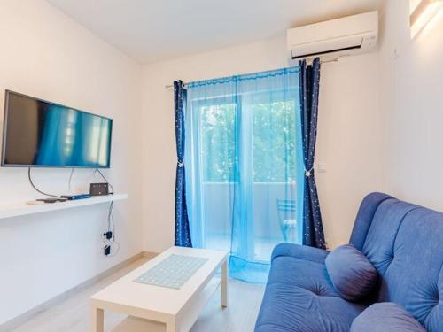 Apartment Karlo - Two Bedroom Apartment with Balcony Matani
