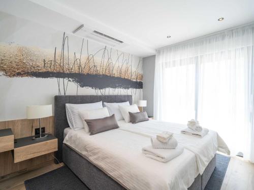 Apartments Villa Royale - Luxury One Bedroom Apartment with Terrace