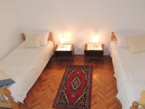 Villa Hortenzia - One-Bedroom Apartment with Terrace-2