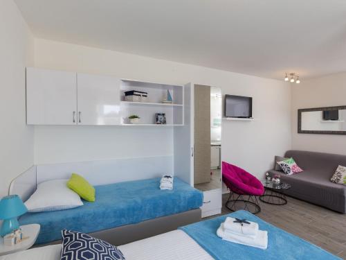 Apartment South Side - Studio Apartment with City View