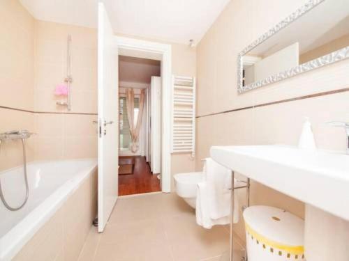 Apartment Vesna - Superior Three Bedroom Apartment with Balcony