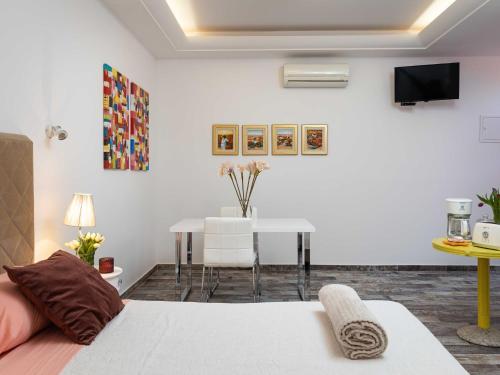 Apartments Subrenum - Superior Studio Apartment with Small Terrace S4