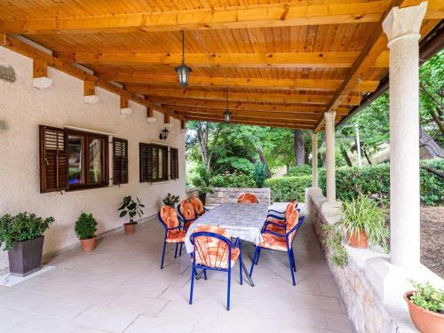 Apartment & Rooms Papa - Superior Double or Twin Room with Balcony and Partial Sea View Soba 1