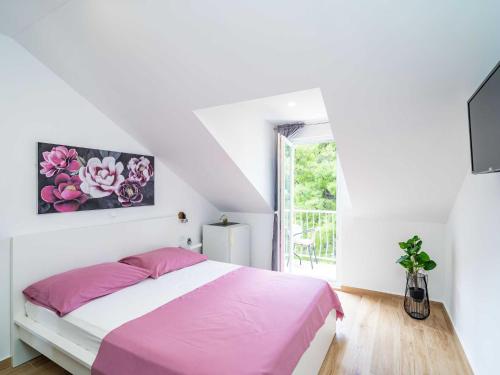 Apartment & Rooms Papa - Superior Double or Twin Room with Balcony and Partial Sea View Soba 1