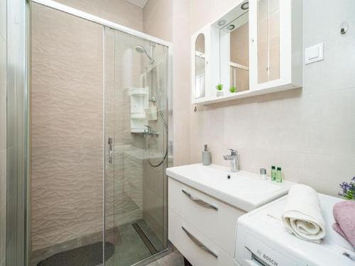 Apartment Anka - One Bedroom Apartment with Terrace