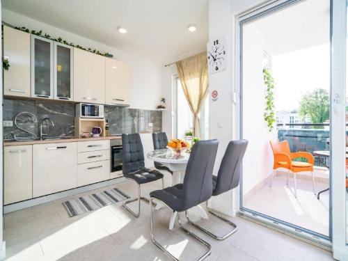 Apartment Anka - One Bedroom Apartment with Terrace