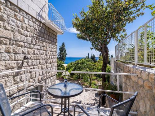 Guest House Villa Nina- Two Bedroom Apartment with Terrace and Sea View Apt67