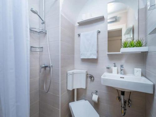 Apartment Jany - Two Bedroom Apartment with City View