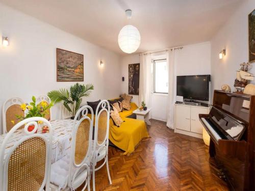 Apartment Jany - Two Bedroom Apartment with City View