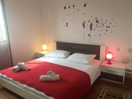 Apartments Roko ST - Standard One Bedroom Apartment with Shared Terrace A1