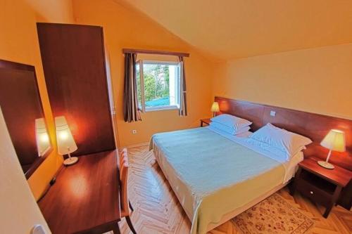 Apartments Sipa - Premium One Bedroom Apartment with Balcony and Sea View Apartman E
