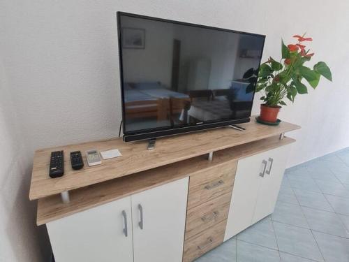 Apartments Robi - Two Bedroom with Terrace