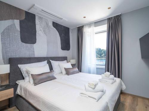 Apartments Villa Royale - Premium One Bedroom Apartment with Sea View