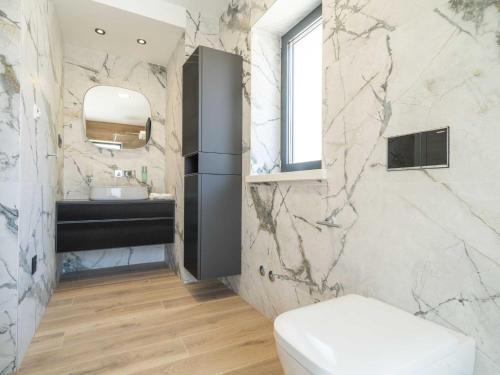 Apartments Villa Royale - Premium One Bedroom Apartment with Sea View