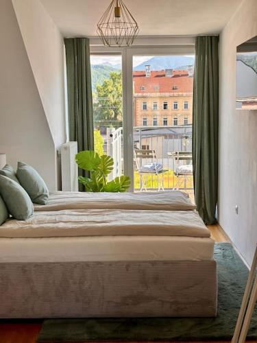 Helle Dachgeschosswohnung im Zentrum