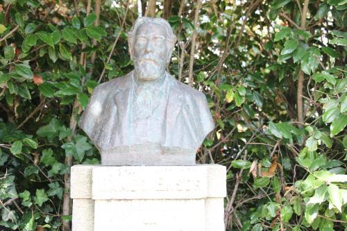 Κήπος έξω από το Marina Mercator