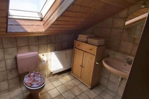 Ένα μπάνιο στο Penthouse Apartment near Nürnberg