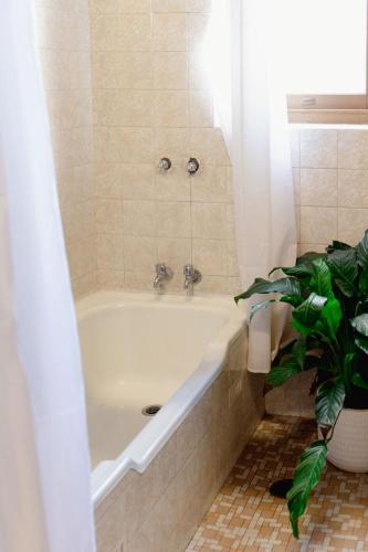 Un baño de The Family Hotel