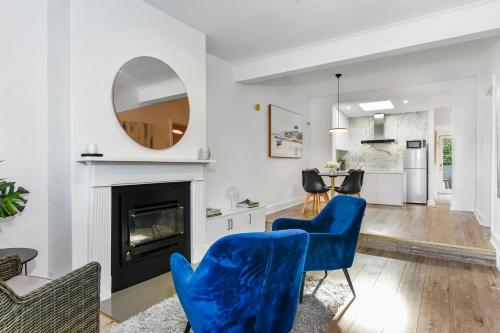 Η κουζίνα ή μικρή κουζίνα στο Hampden Cottage Luxury Georgian Apartment