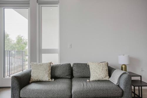 Billede fra billedgalleriet på Blueground Pasadena gym elev near bars LAX-1231 i Los Angeles