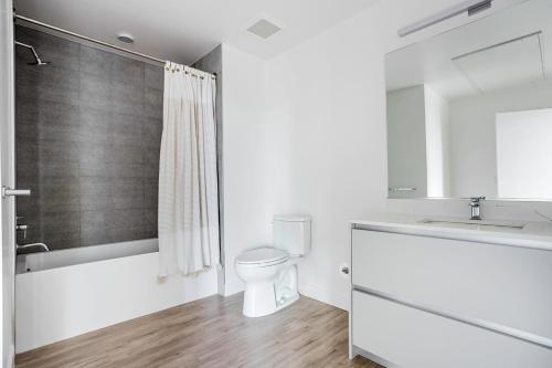 Ένα μπάνιο στο Blueground Pasadena gym elev near bars LAX-1231