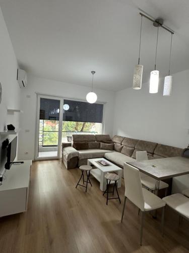 Blue Sky Apartment 1