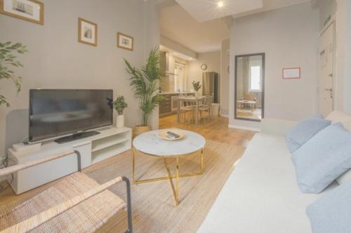 Excelente piso de 3 habitaciones en La Latina-Centro