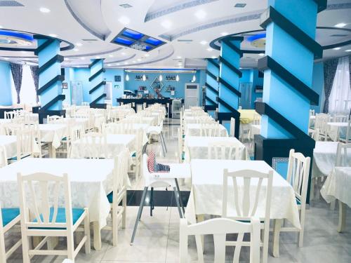 Εστιατόριο ή άλλο μέρος για φαγητό στο Hotel Lakaj 2