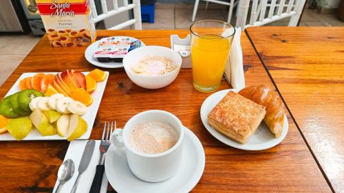 Makanan di atau berdekatan hotel