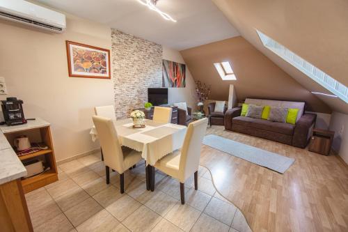 Zona d'estar a Delfin Apartman