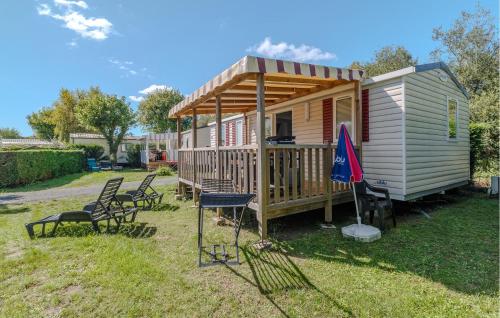 Pet Friendly StaCaravan In Les Mathes