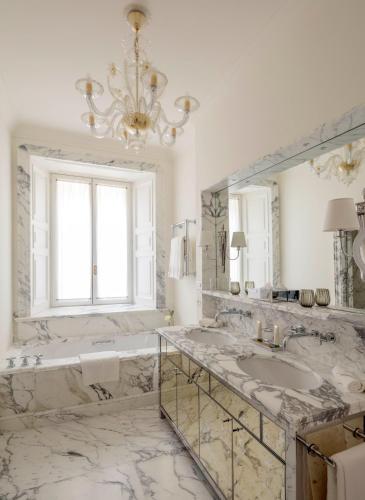 Rocco Forte House Via Manzoni Milan