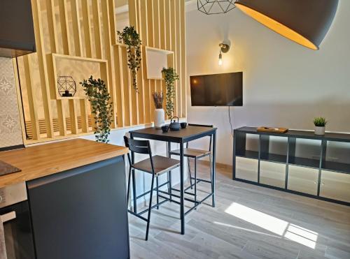 YR Apartments - Ticinese - Duomo in 10 Min by Tram