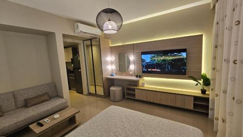 G Cribs Stylish Studio