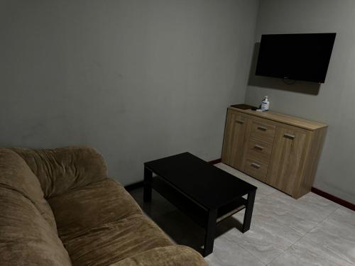Μια τηλεόραση ή/και κέντρο ψυχαγωγίας στο Pavema Apartments