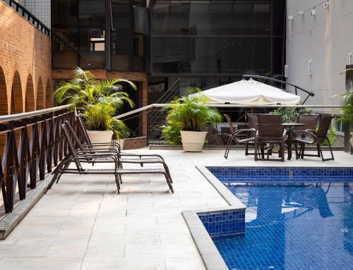 Kolam renang di atau dekat dengan HM Hotel