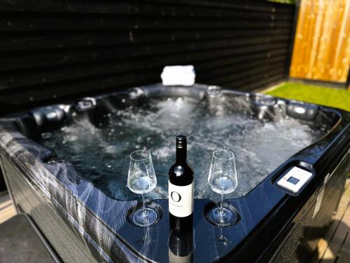 Fotografie z fotogalerie ubytování "Huisje op de Veluwe" met privé Jacuzzi en Bar! v destinaci Ermelo